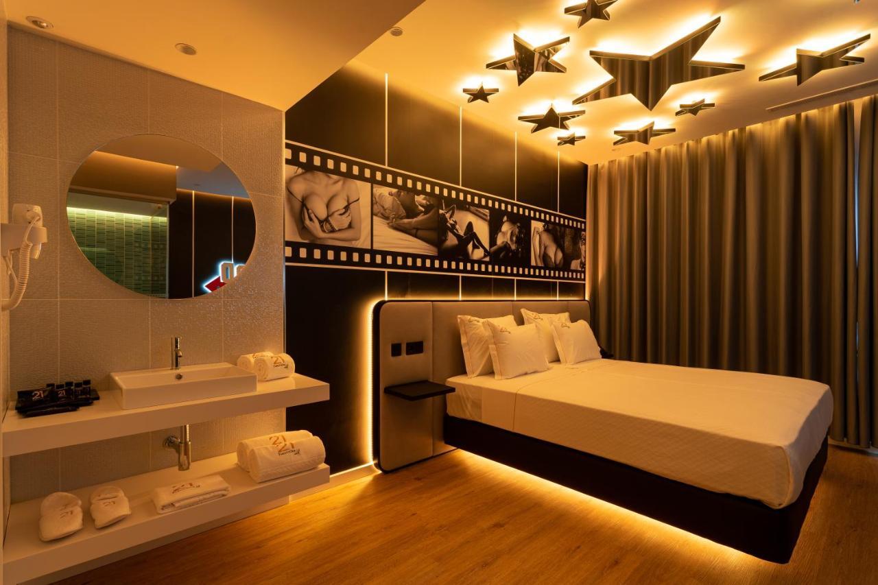 Motel Twentyone Gondomar  Bagian luar foto